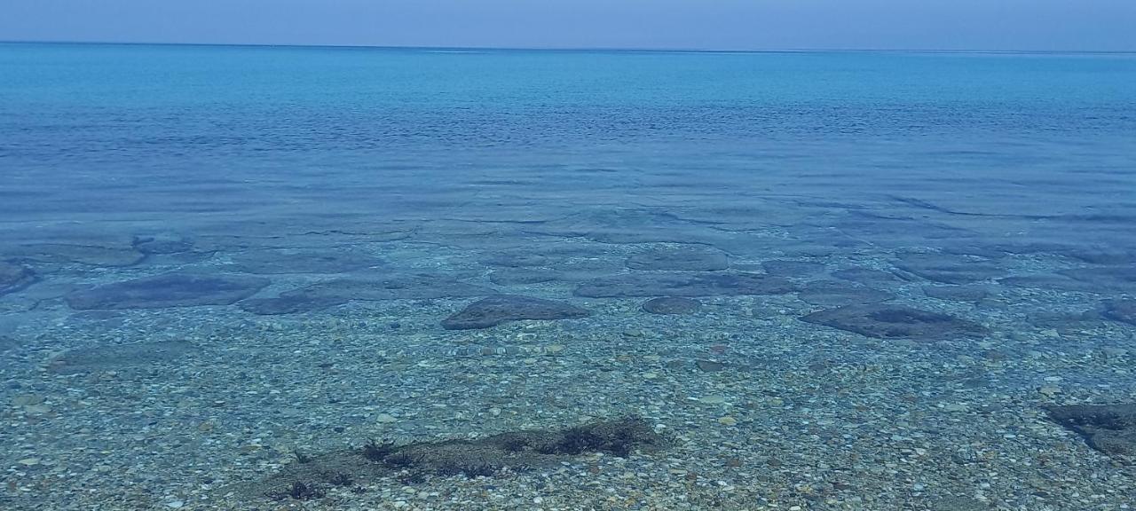 Seaside View Villa Hanioti Bagian luar foto